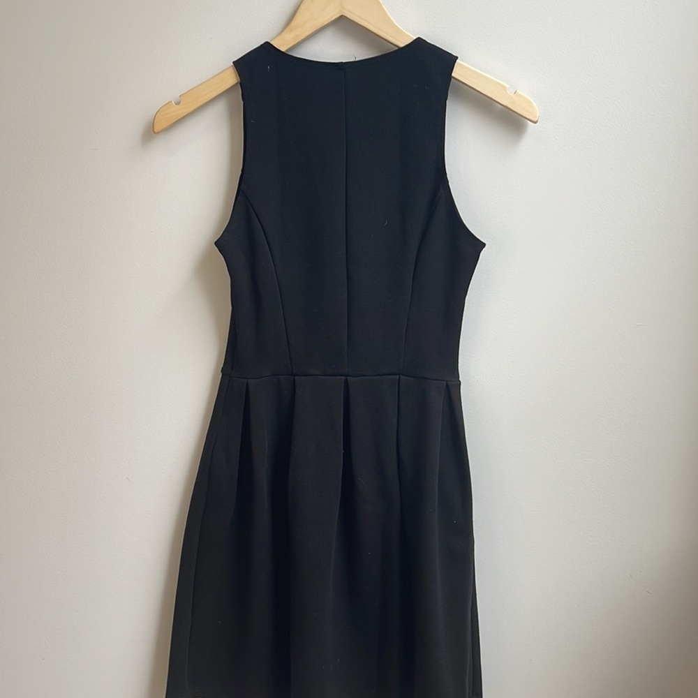 Eight Sixty Embellished Dress Size XS - Picture 9 of 10